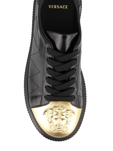 pillreport blaue versace medus|Versace Medusa shoes.